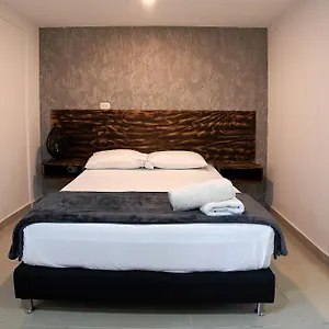 ** Hotel Express Farum Colombia